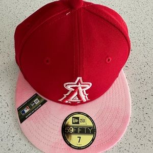 NWT Unique Red & Pink Los Angeles Angels Fitted Hat size 7